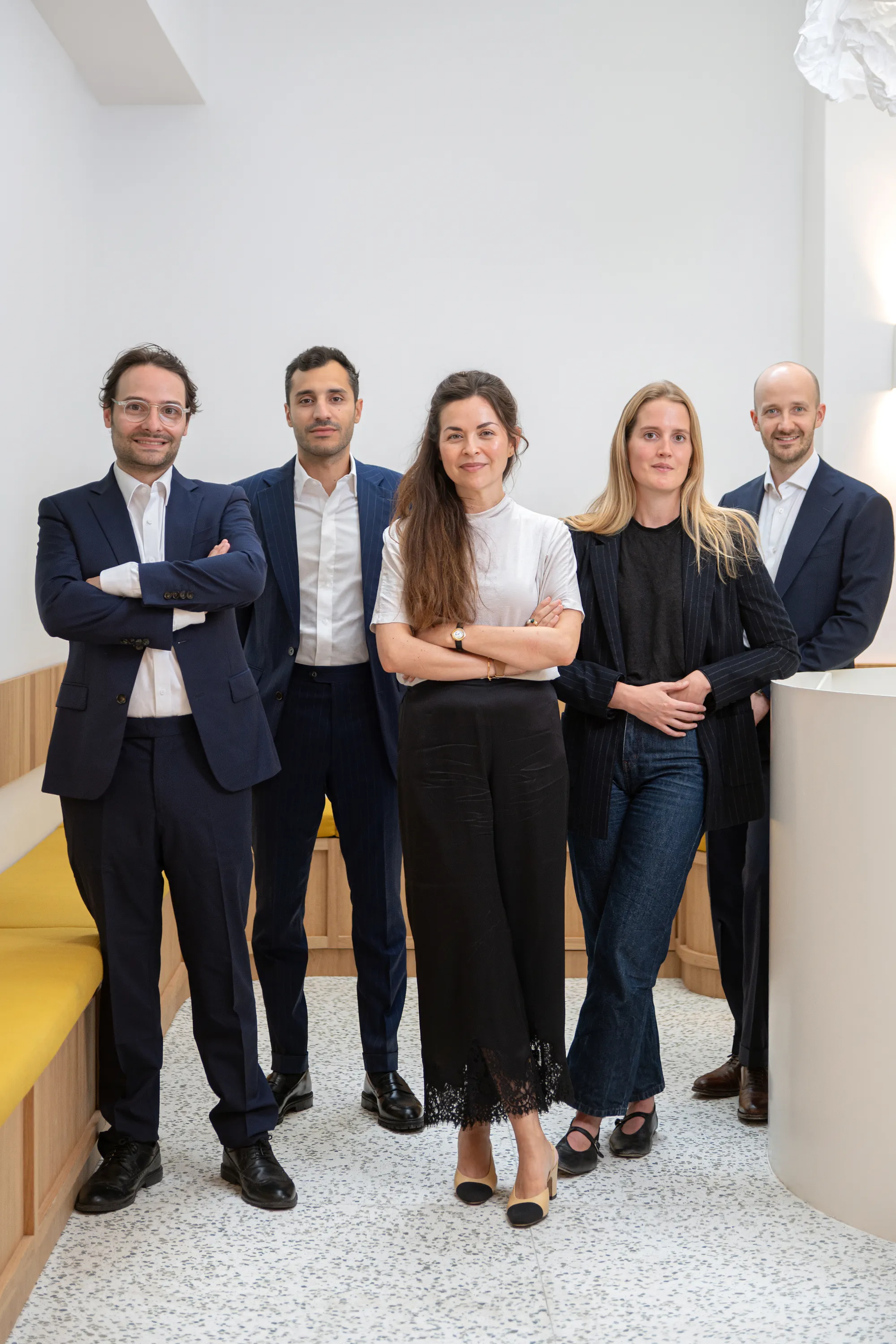Portraits d'ostéopathes en cabinet médical à Paris — photographe corporate Jonathan Moyal