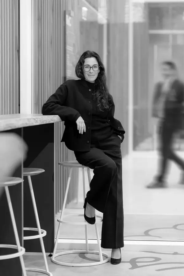 Bénédicte, portrait professionnel — photo 4 sur 9, par Jonathan Moyal