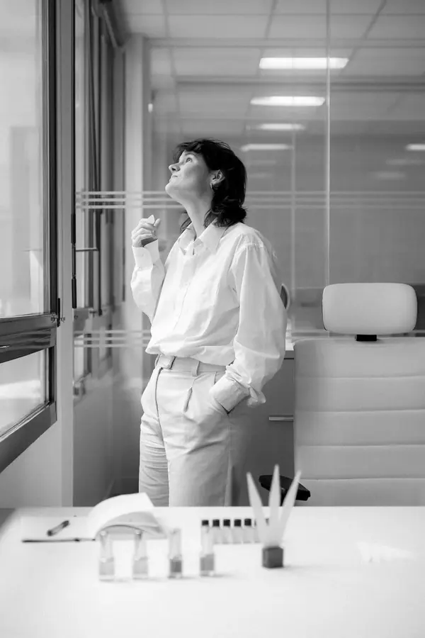 Agathe, parfumeuse — photo 7 sur 9, par Jonathan Moyal