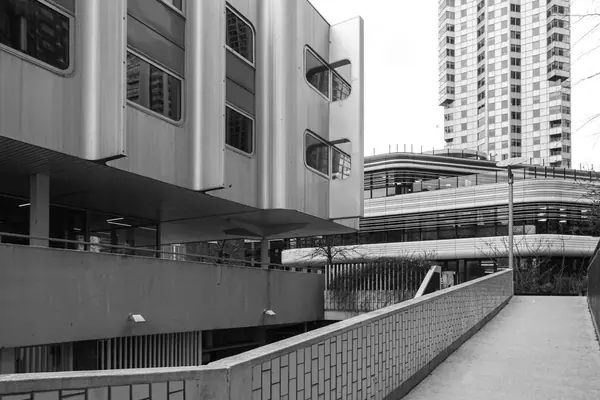 Paris brutaliste — photo 2 sur 11, par Jonathan Moyal
