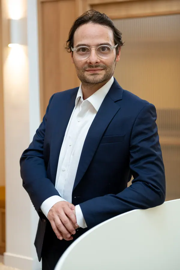 Cabinet d'ostéopathes – Portraits — photo 8 sur 10, par Jonathan Moyal